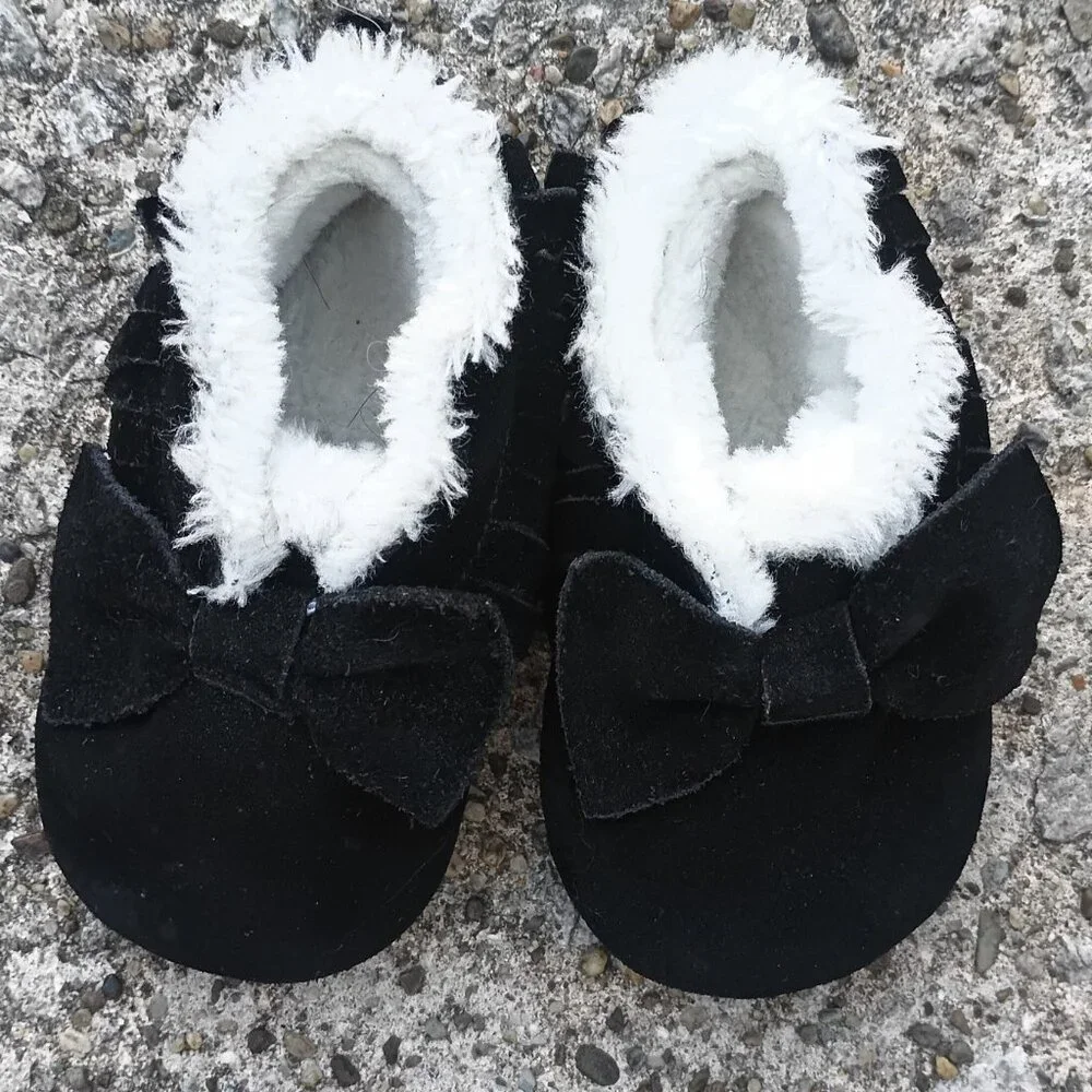 Toddler Suede Moccasins Slippers Sz. 4